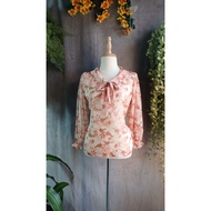 FLOWER SILK DRESS WITH BOW NECK – BREAST 104 • WAIST 98 • LENGTH 58 | SIZE L 50–60KG | New Arrivals