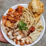 pangsit mie palu jumbo spesial