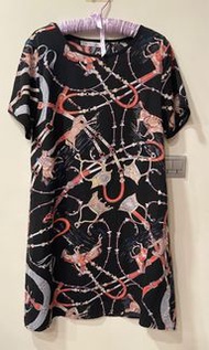 OLAN Fei Guan Dian 絲質 真絲 賽馬鏈條圖藤 類Hermes圖案 高級質感氣質圓領短袖洋裝 長版上衣