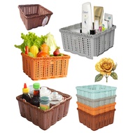 Medium square basket - plastic basket for fruits, cosmetics, stationery 22x22x11cm - random color de