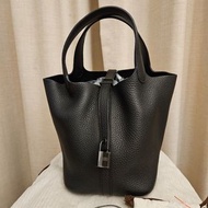 Hermes picotin 18 so black monochrome TAURILL ON CLEMENCE 89TC handbag  黑色黑扣菜籃子