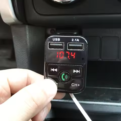 1Pcs Hands Free Car Kit Bluetooth FM Transmitter MP3 Music Player TF Flash Music 5V 2.1A USB Charger