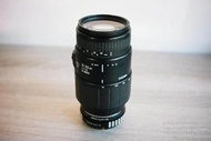 ขายเลนส์มือหมุน Sigma 70-300mm f4-5.6 macro สำหรับใส่กล้อง Fujifilm Mirrorless ได้ทุกรุ่น Serial 1119002