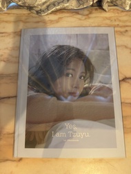 Yes, I am Tzuyu 1st photobook 有小卡同明信片