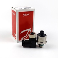 YY Danfoss P140 075G1054 pressure transmitter 4-20mA 0-10bar sensor