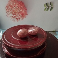 Swe 63 Natural Red strawberry crystal free form.