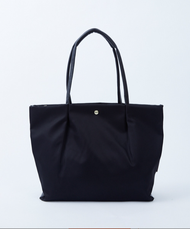 のAnelloのGrande lightweight water repellent nylon carrying bag shoulder bag