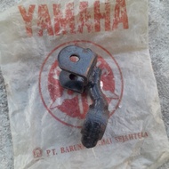 Original yamaha dt100 dtx100 front footstep bracket