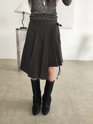 95508 Irregular Laced-Up Pleated A-Line Skirt