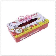 小花花日本精品♥ Hello Kitty 面紙盒抽取式鐵盒 紙巾盒 鐵製面紙盒 側姿抱蘋果12018703