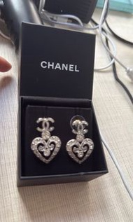 Chanel 心形水鑽耳環