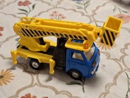 TOMICA DANDY ISUZU ELF SKY MASTER 日本製