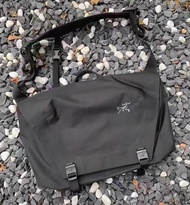 🏔️始祖鸟 Arc'teryx Granville 10L 郵差包 | 戶外機能防水耐磨 10L 多用途健身/單肩/斜挎/胸包/登山包