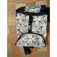 Beg galas atau pouch beg brand Milo.