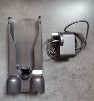Dyson V11 掛牆架+充電器 Wall Mount and Charger
