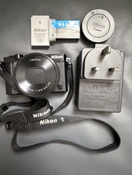 Nikon 1 J5 香港行貨 連鏡頭 後備電 充電器 相機袋