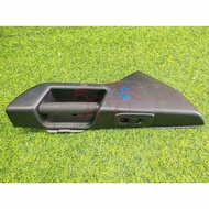 MITSUBISHI PAJERO IO H77W POWER WINDOW SWITCH REAR RIGHT [2E-3A-B1583]
