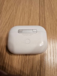 Apple airpods pro 2 充電盒，only case