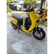 Black Electric Train E2-Z2-AJ-C-Lion Brand New