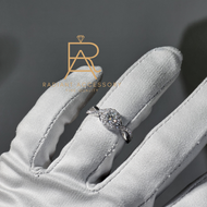 แหวนเงินแท้ฝังเพชร Moissanite 0.5 กะรัตฝังล้อมก้านไขว้ ชุบทองคำขาว