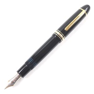 ปากกาหมึกซึม Montblanc Meisterstück 149 สภาพเยี่ยม หัวปากกาทำจากทองคำ 14K และตกแต่งด้วยลาย White Sta