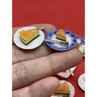 Handmade Miniature Dollhouse: Classic Cheesecake, New York Cheesecake, sweet dessert, sliced cake, d