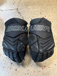 Bauer Vapor Flylite Hockey Gloves