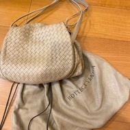 Bottega Veneta 杏色馬鞍包