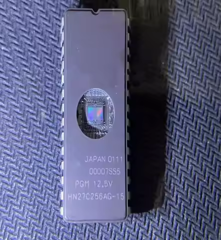 Freeshipping HN27C256AG-15 HN27C256AG HN27C256 CDIP28