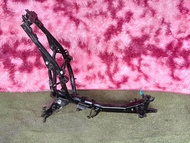 โครงเวฟ 110 i s 4 ตัวท่อข้าง ของแท้มือสองไม่เชื่อมไม่ผุไม่พังใช้งานได้ปกติ