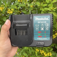 Sạc pin máy khoan Makita/Dewalt 20v 21vchân new 22mm Pin 10 Cell DEWALT Chân 22mm Có Đèn Báo Pin Dòn