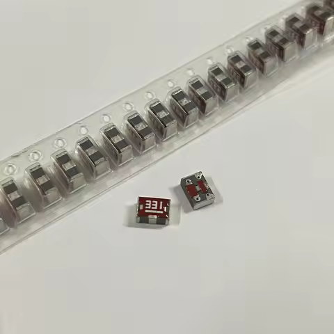 30pcs/ACH4518-331-TD01 Power Line Electromagnetic Interference Three-terminal Filter 4532 50V330PF