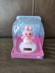 日本景品 底褲兔 太陽能搖頭公仔 擺設 裝飾品
