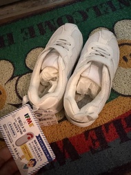 IFME 全新翻學白鞋