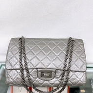 Chanel 2.55 大號灰銀色鏈條包 jumbo