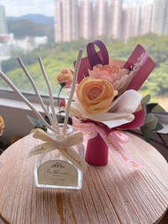 【香港花藝工作室】索拉花擴香瓶禮盒 - 晨霧梨紙(粉色花束)