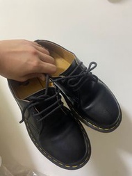 Dr.martens 1461 三孔經典馬丁鞋（24cm/EUR8）
