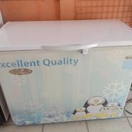 Freezer Box 200 Liter merk Daimitsu Normal