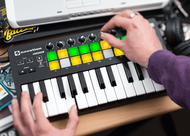 Bàn sáng tác nhạc điện tử Novation Launchkey Mini MK2