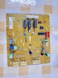 The circuit board of X refrigerator displays NR-C23VG1 BG159874