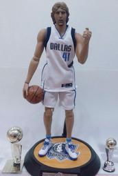 《ONLY TOY》實品照  NBA  籃球  達拉斯小牛隊 41號 德佬 諾威斯基  盒装港版  高約32公分