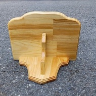 Catholic altar shelf made of pine wood, 30cm wide, 20cm deep, decorated with Catholic altar statues