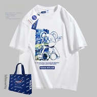 เสื้อยืดคู่รักผ้าฝ้ายแท้พิมพ์ลายหมีการ์ตูนฤดูร้อนใหม่จาก NASA เสื้อแขนสั้นลำลองสำหรับเล่นกีฬาสำหรับท