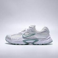 Women's W NIKE V5 RNR Casual Sports Shoes, Low-Top HQ7901-106