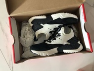 Nike 童鞋