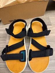 Teva 涼鞋