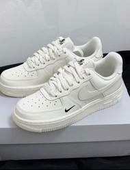 Nike Air Force 1'07 ESS TRK3 板鞋 白色