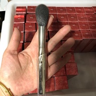 KIKO Fish Eye Shadow Palette: การแต่งหน้าหลากสีแบบพกพาสําหรับนักเรียนที่มีโทนสีเอิร์ธโทนที่ส่องแสงแล