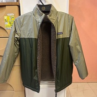 Patagonia kids XL 軍綠色雙面外套