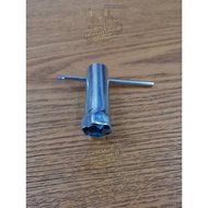 Spark Plug Block Used With All Models Of BP7HS BP8ES Plugs.